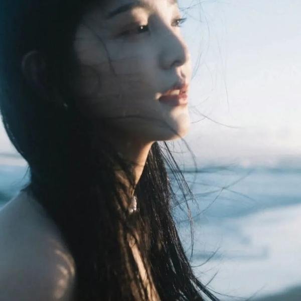 在最终列车上开始的恋爱 海报