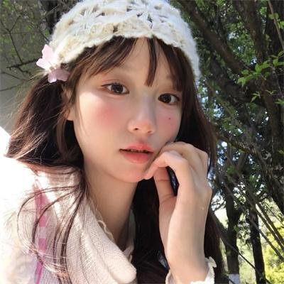 玉米上的麻雀 海报